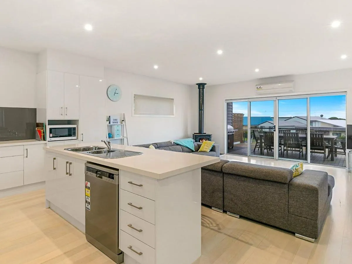Swan Bay Views Holiday home