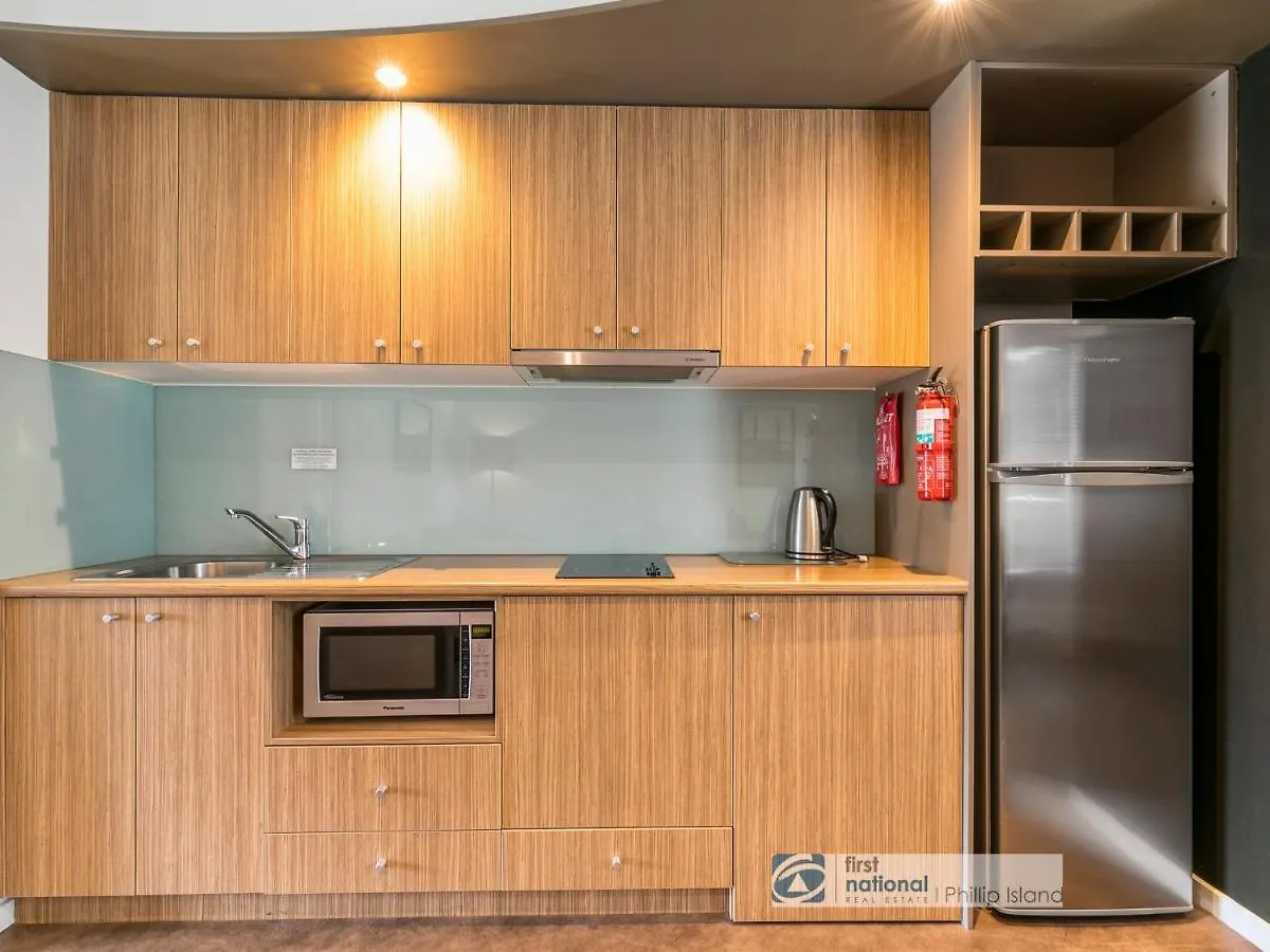 444 The Waves, The Esplanade, Apartment Cowes