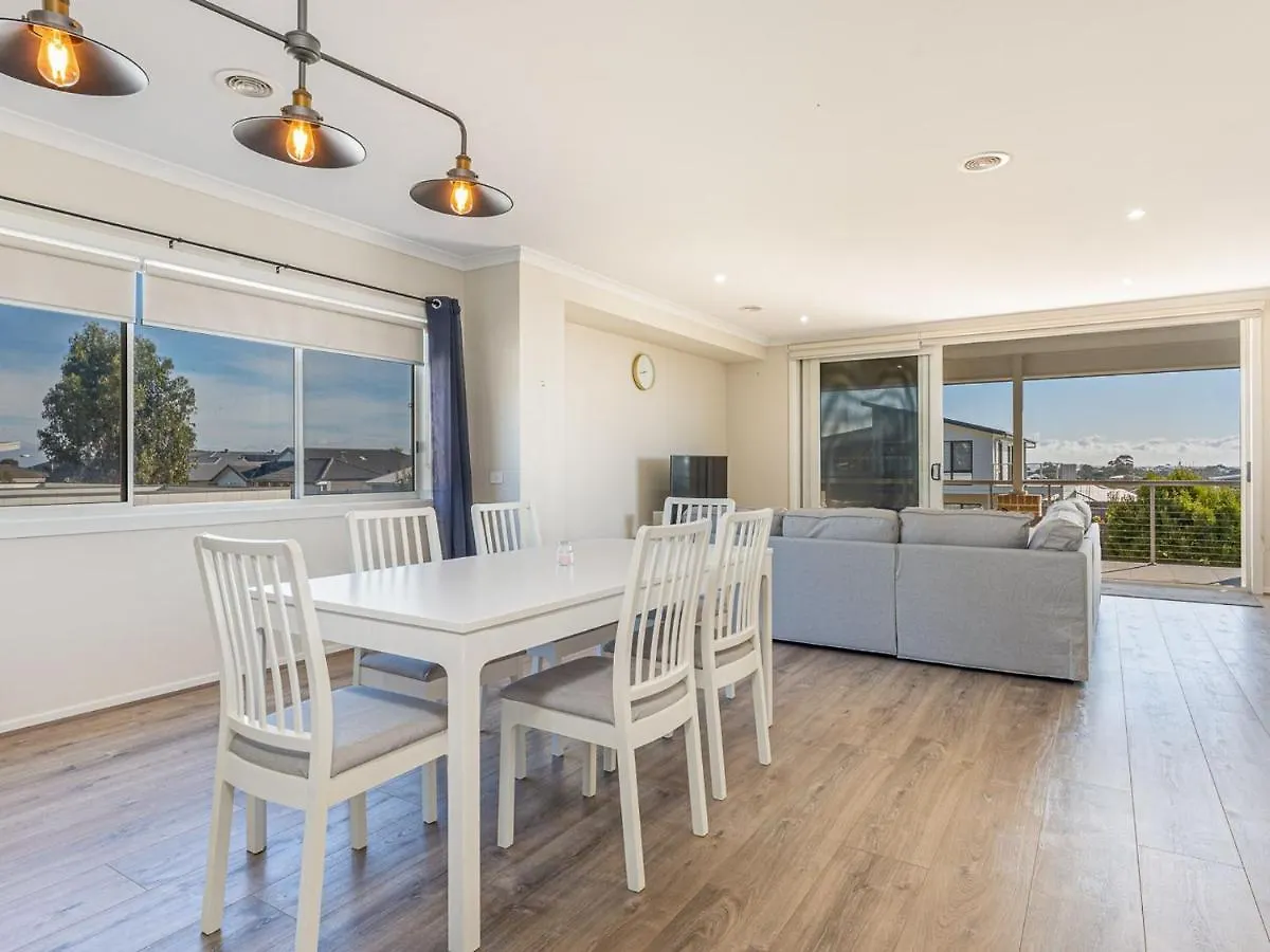 21 Peninsula View