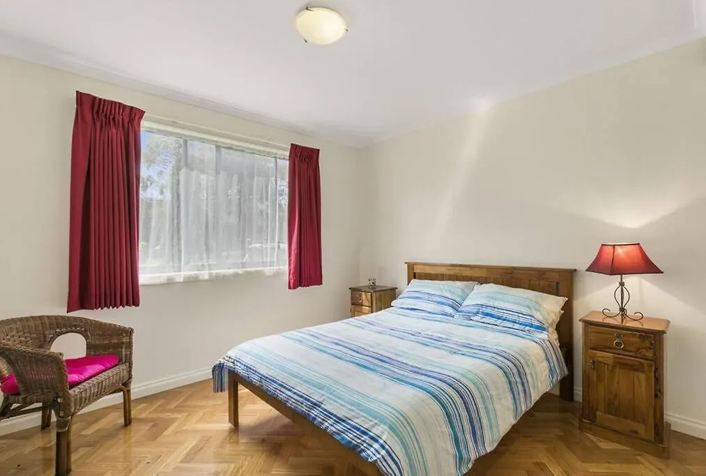Phillip Island Time - Large With Self-contained Sleeps 11 Holiday home Cowes