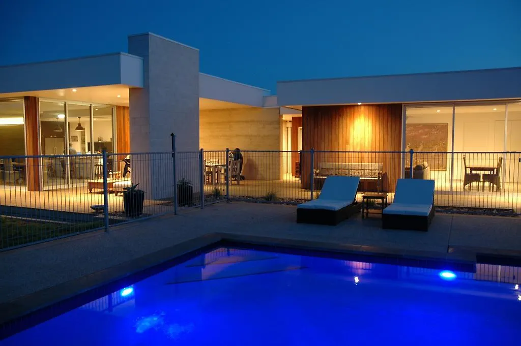 Berry's Beach Bed & Breakfast *
