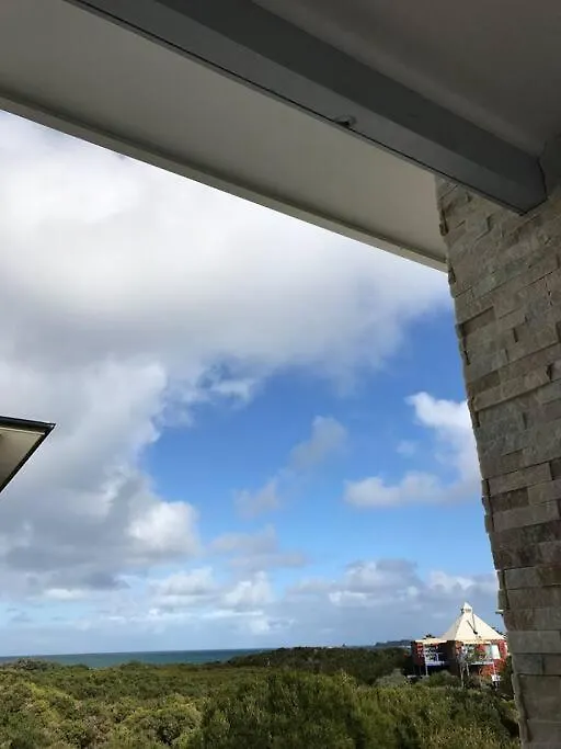 Smiths Retreat - Surfers Heaven Freewifi Holiday home