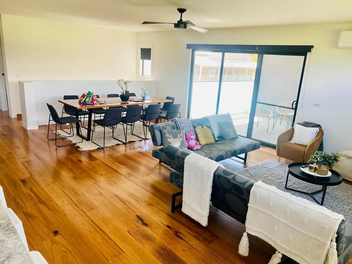 Letka - Luxury Surf Coast And Grand Prix Holiday home *