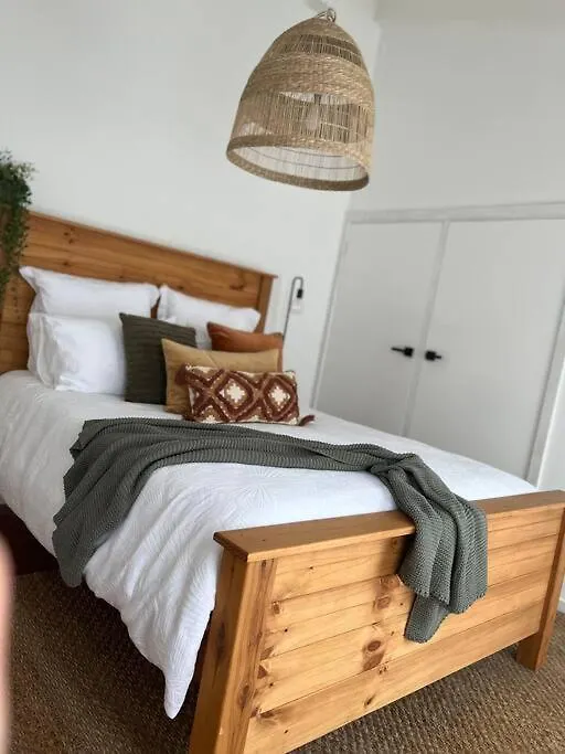 Casa Rossi - Coastal Gem Only 300 Metres From The Beautiful Red Rocks - Cowes, Phillip Island *