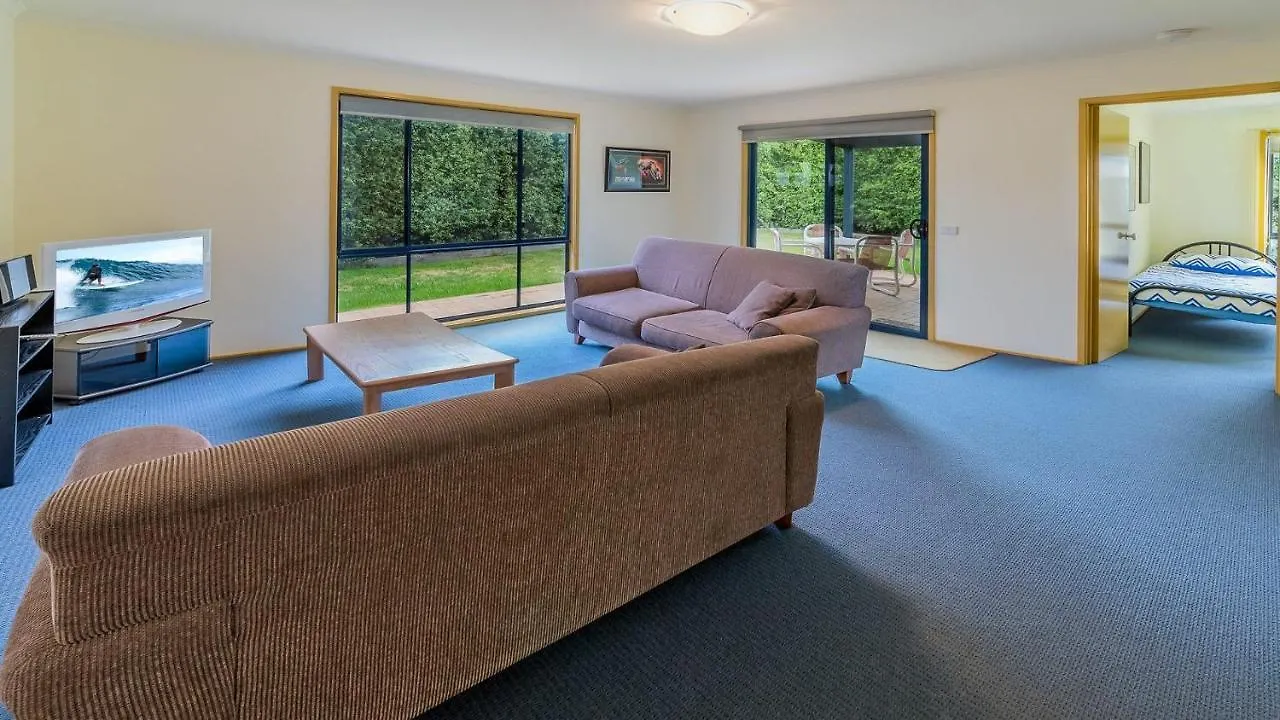 7 Matthew Court,