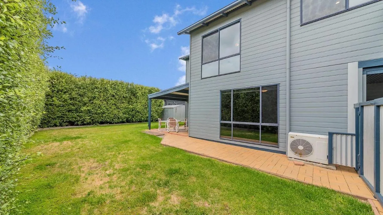 Holiday home 7 Matthew Court, Cowes