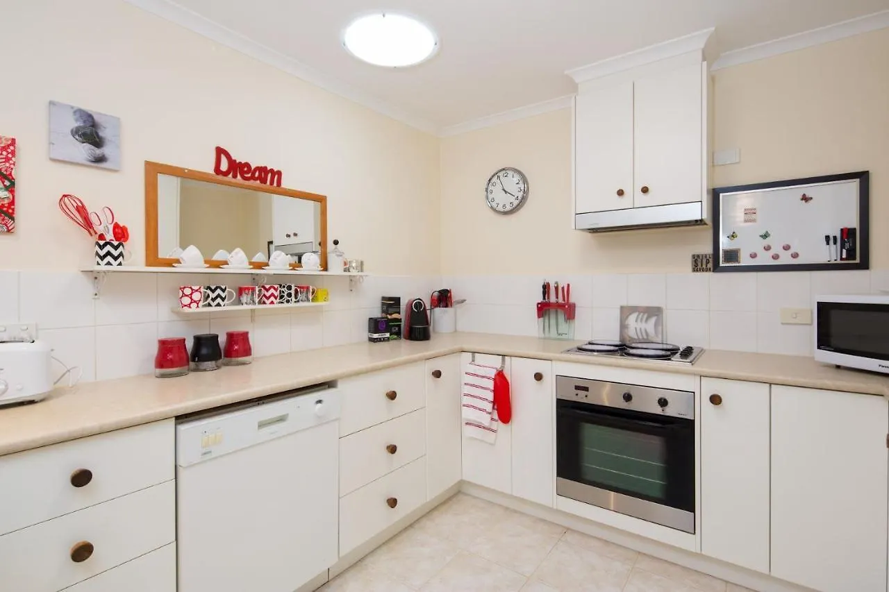 Unit 2 At 13 To 15 Redwood Drive * Cowes