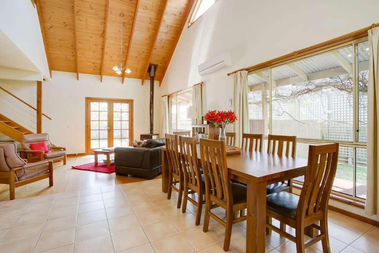 8 Chale Court Silverleaves * Cowes