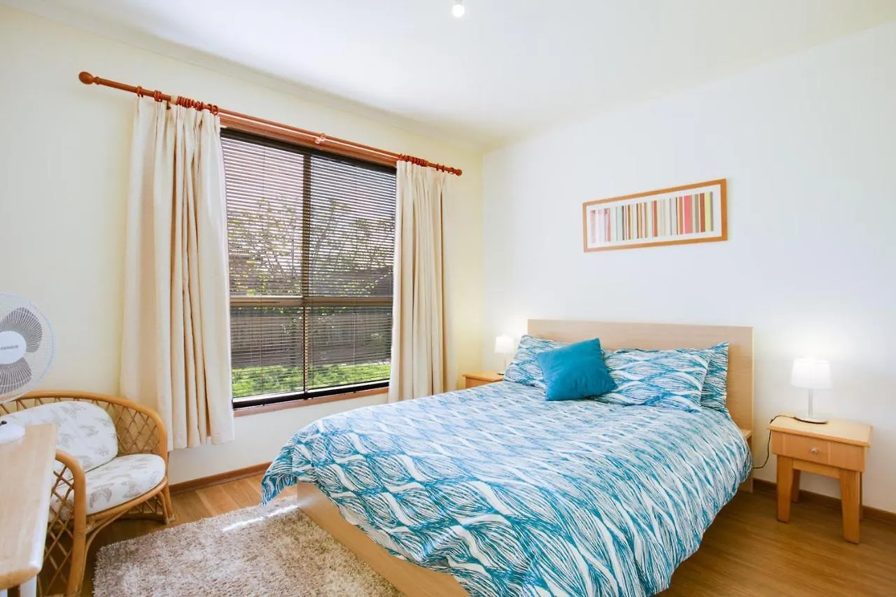 8 Chale Court Silverleaves * Cowes