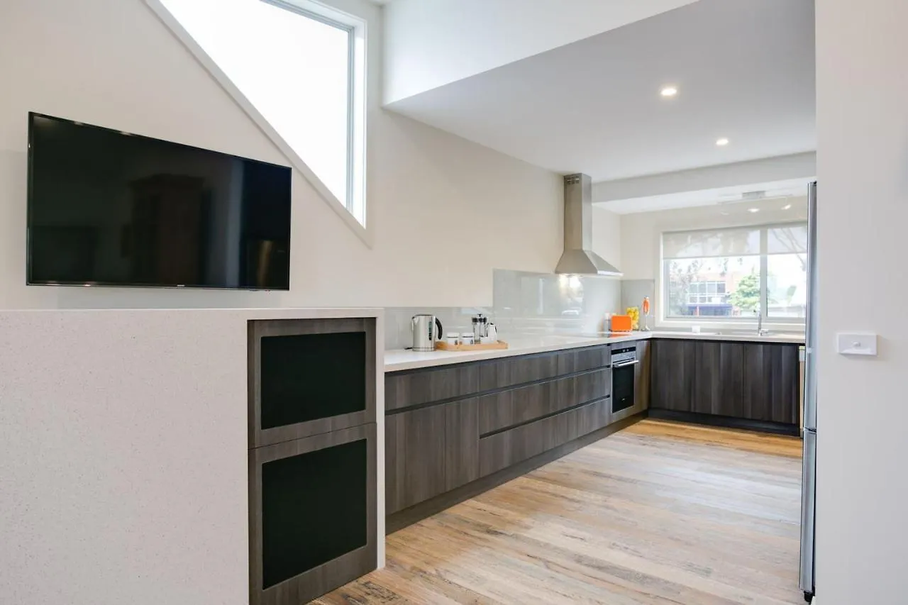 32 Cadogan Ave Holiday home