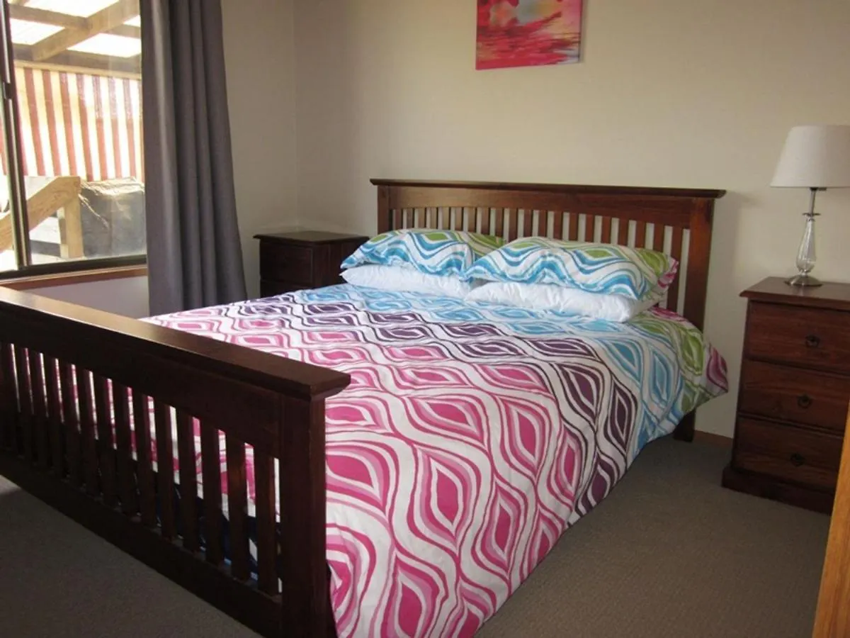 41 Beachcomber Avenue Holiday home