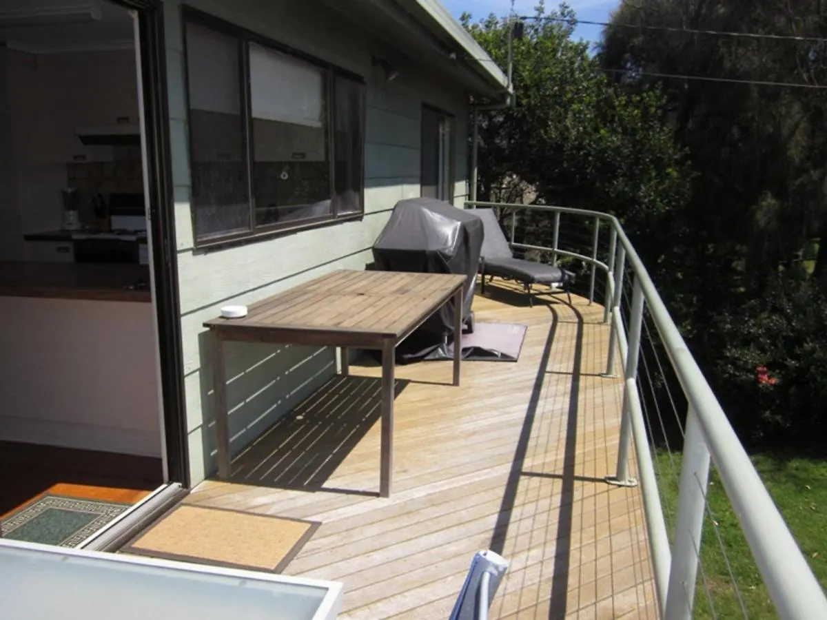 41 Waikiki Crescent * Smiths Beach