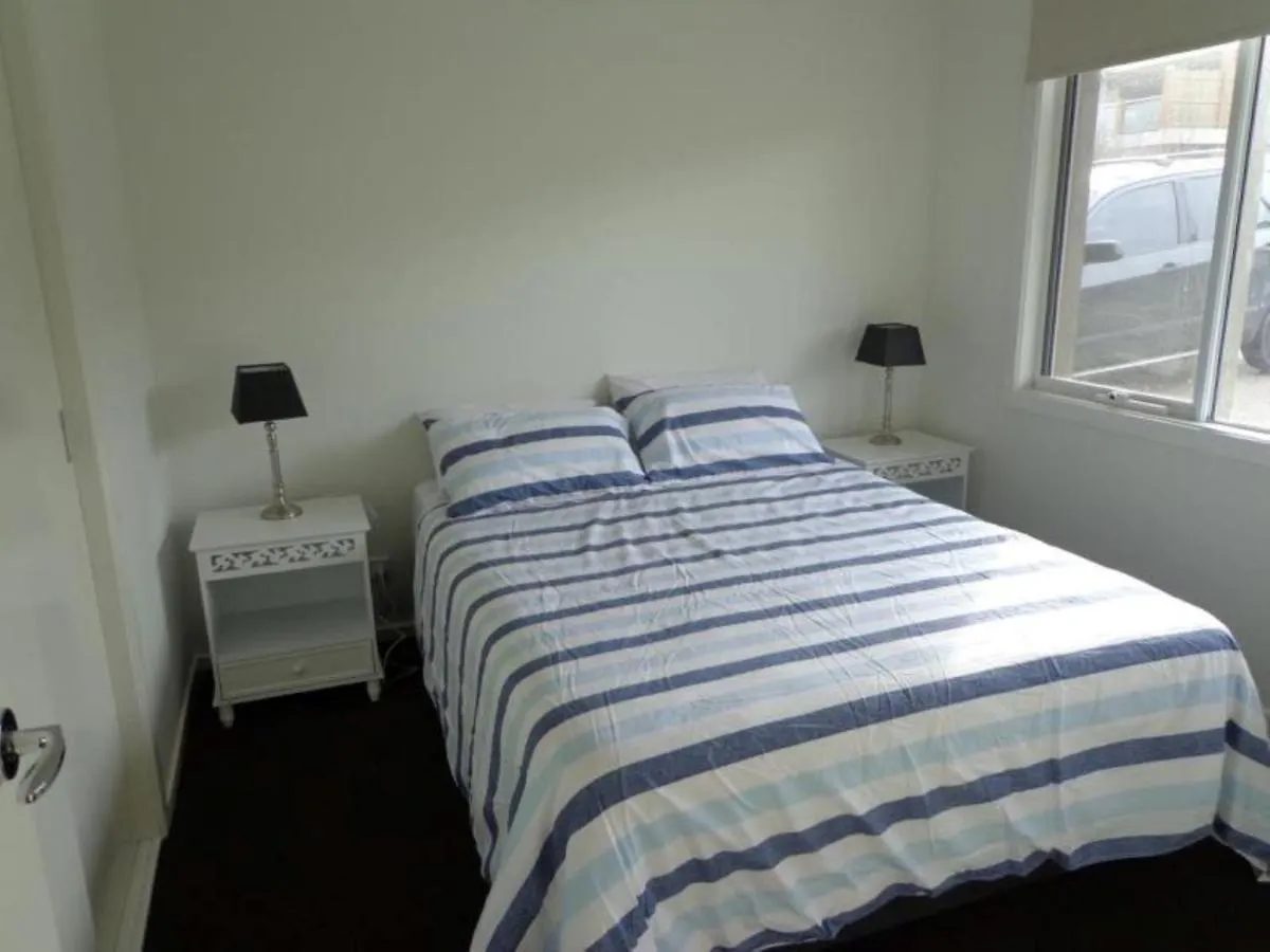 7 Salmon Row Smiths Holiday home