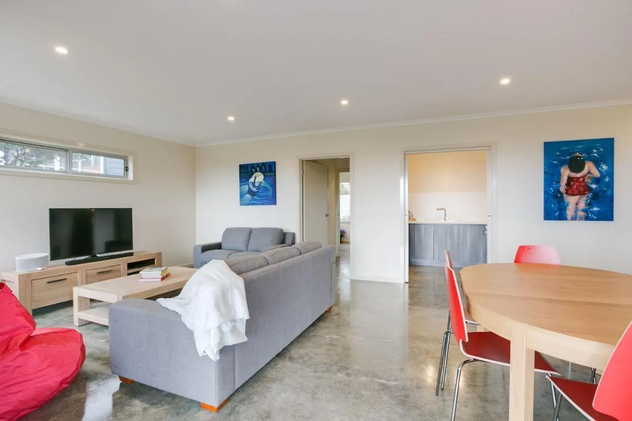 Holiday home 32 Cadogan Ave *