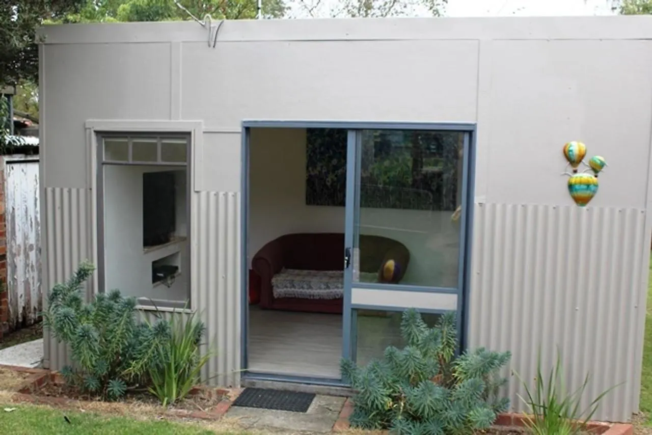 4 Roydon Road
