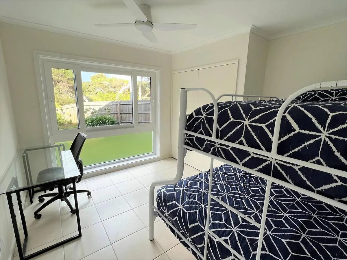 Waverly House By Ready Set Stay- Byo Linen & Towels Holiday home