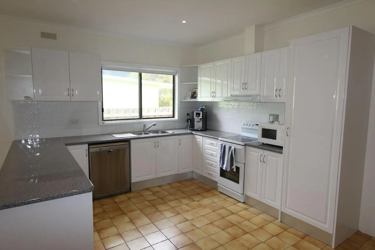 34 Hobsons Parade * Cowes