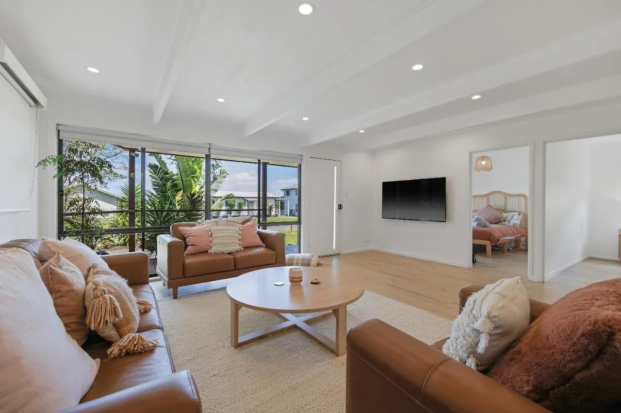 Bayview House With Sauna And By Ready Set *
