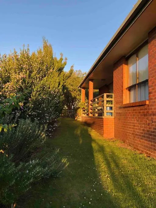 Charming Cape Wooli Holiday home