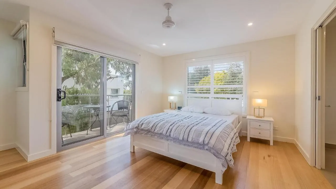 1-6 Broughton Avenue, *
