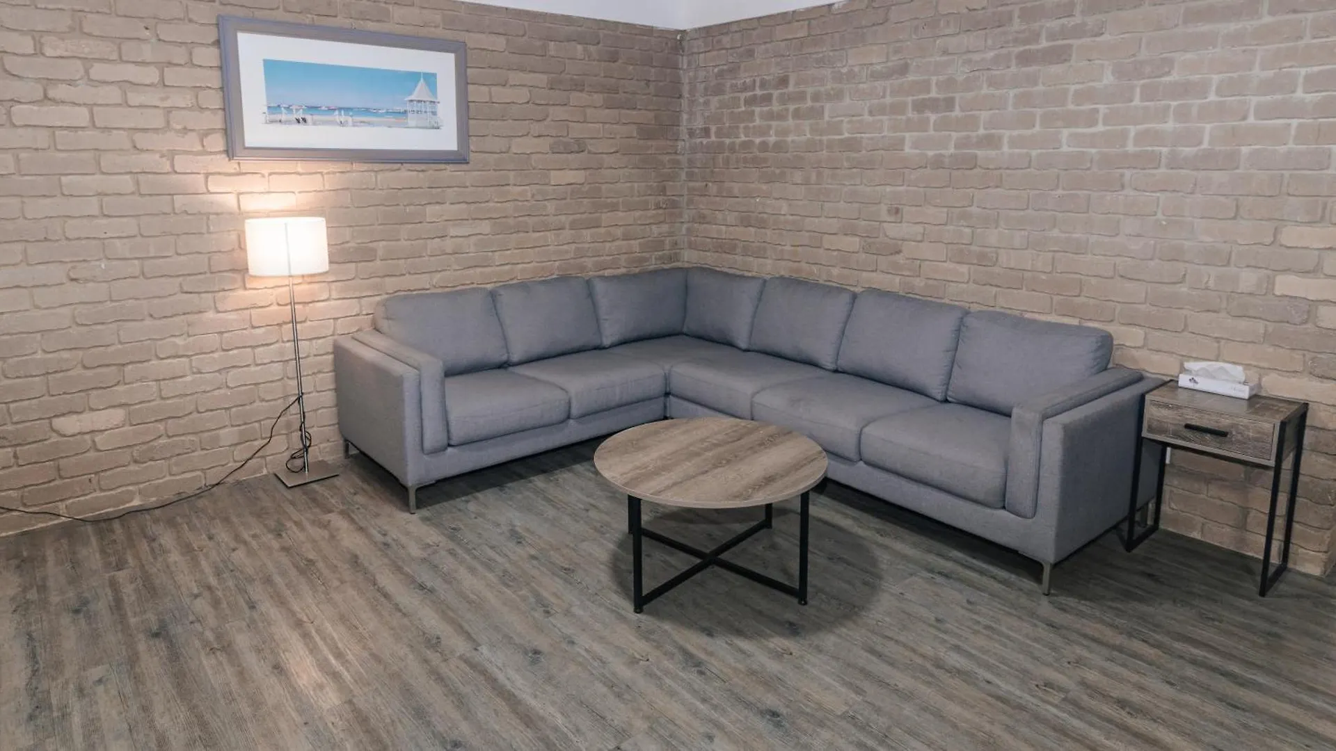 Tropicana Motor Motel 3*