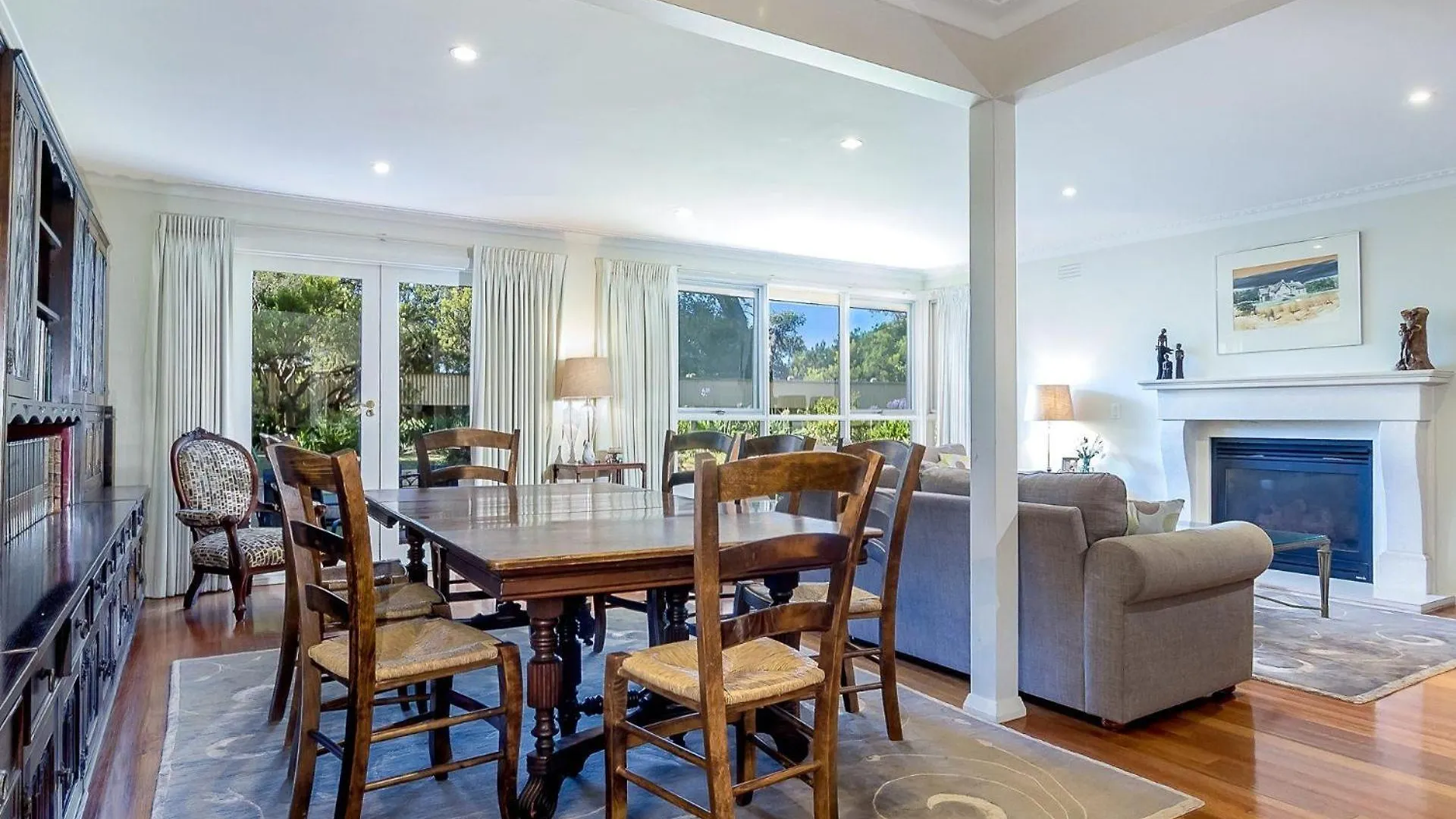 10 Broadwater Crt,