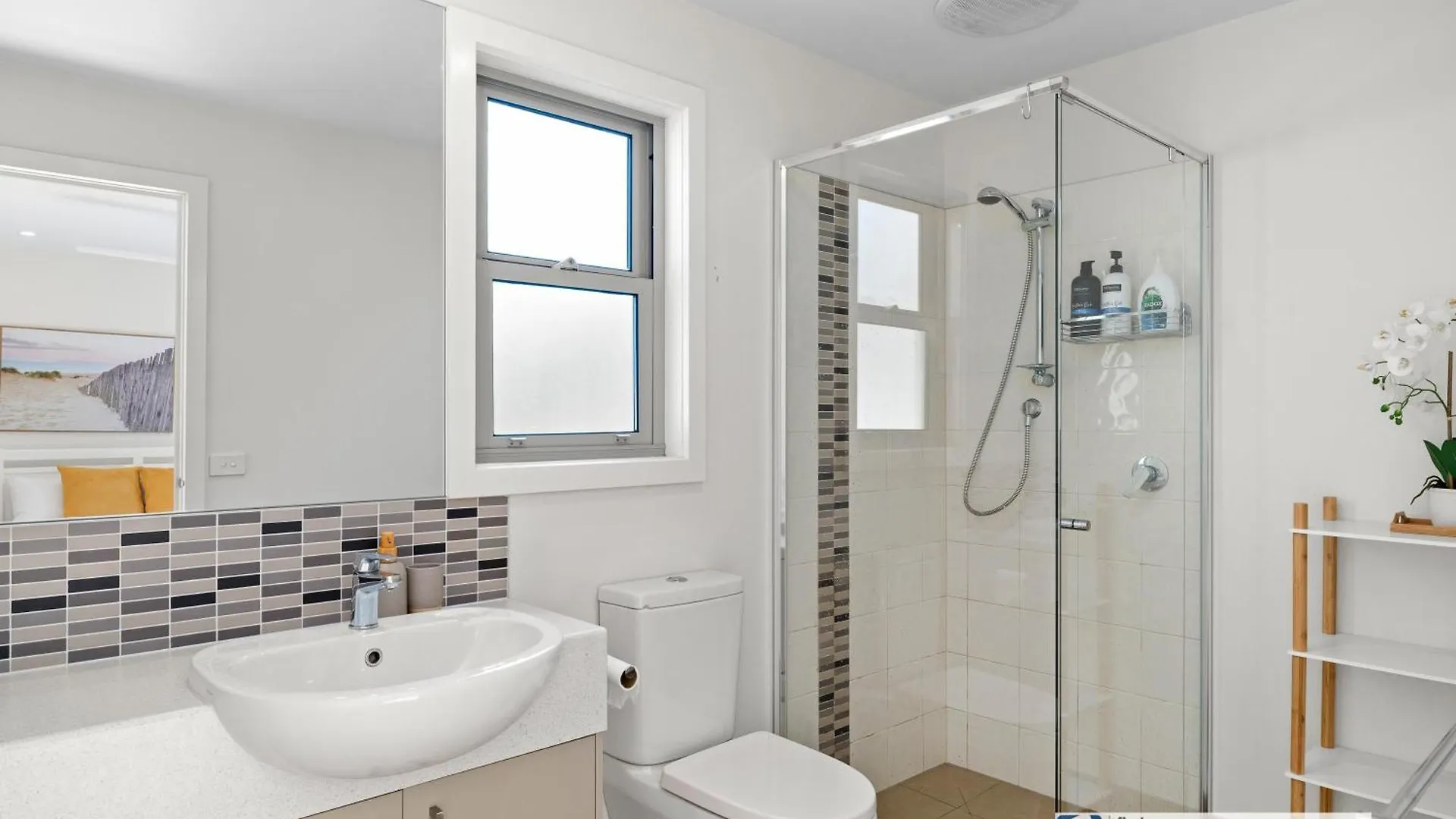 5-6 Broughton Ave, * Cowes