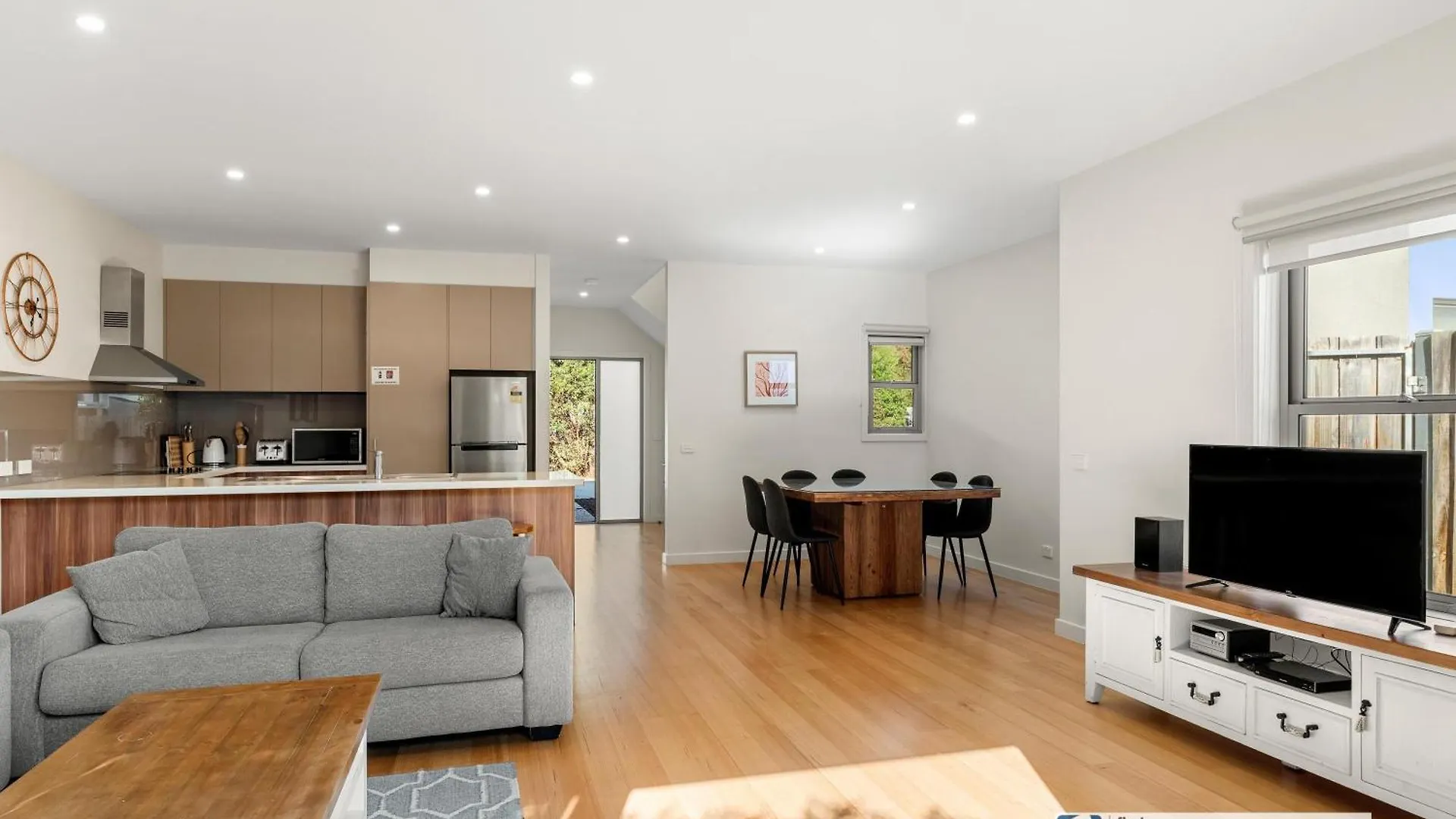 Holiday home 3-6 Broughton Ave, *