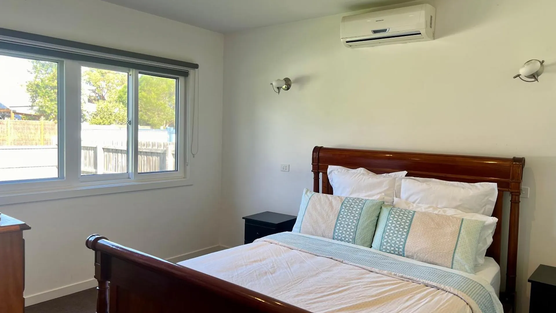 Beachside Bliss Cape Wooli *