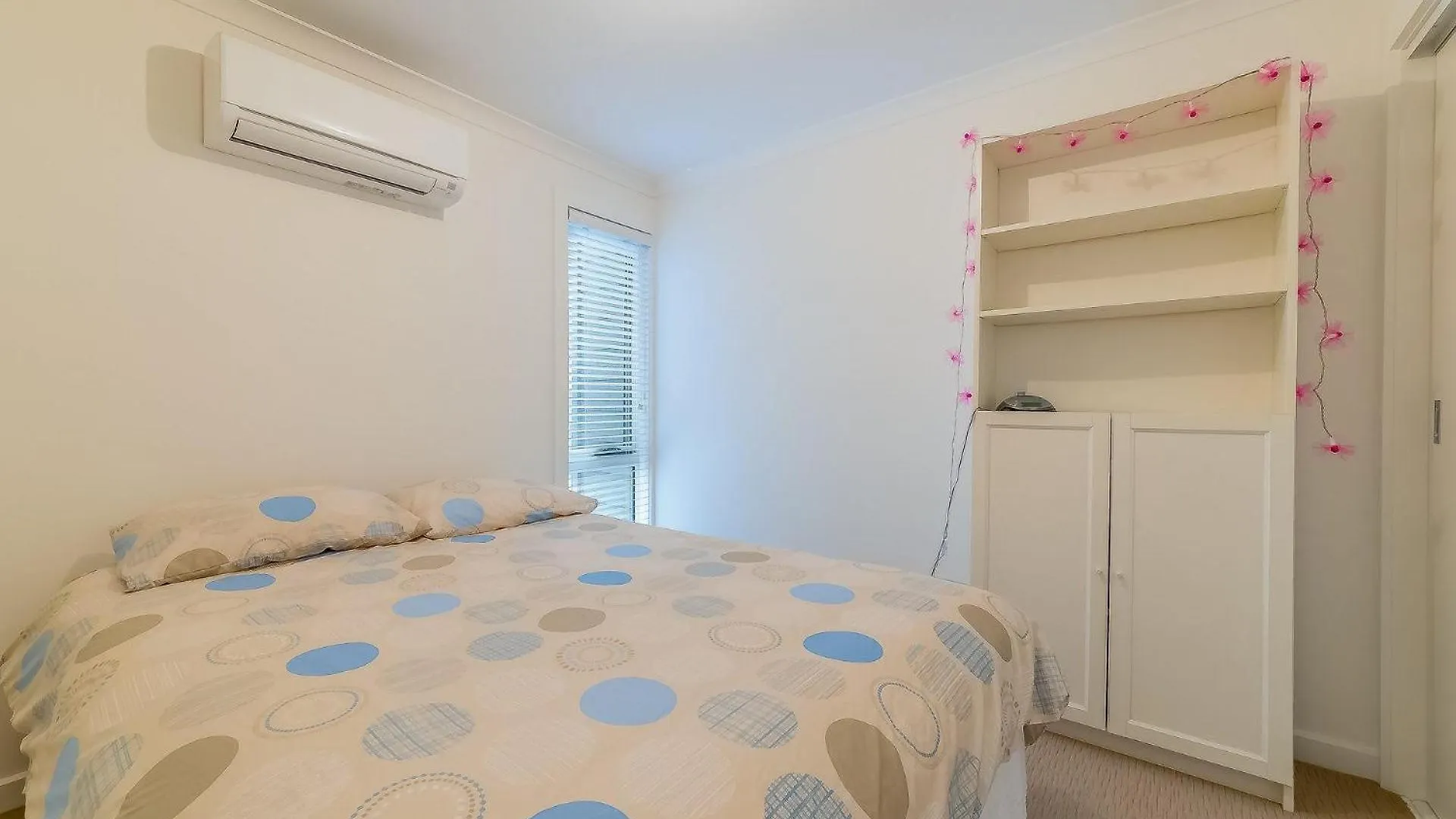 5b Genesta Street,