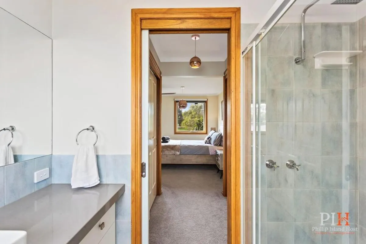 Private Family Near North-facing * Cowes