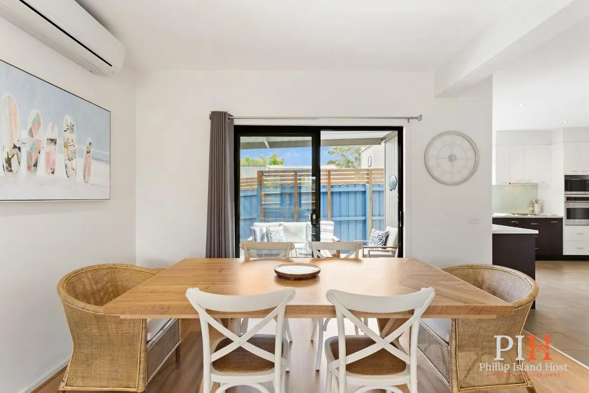 Shearwater Close To Holiday home *