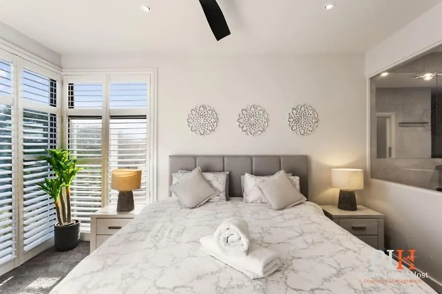 Luxurious Close To The Holiday home Surf Beach