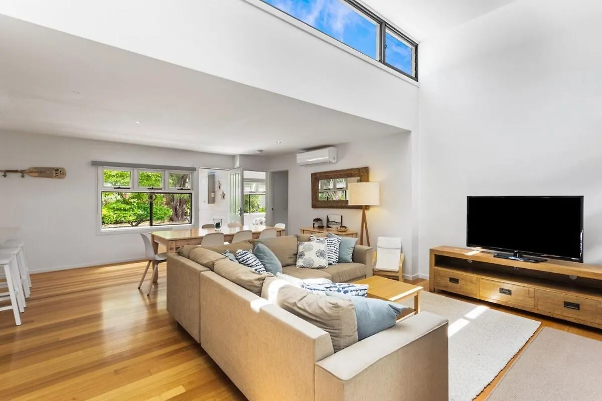 5br Modern House Oasis Cowes