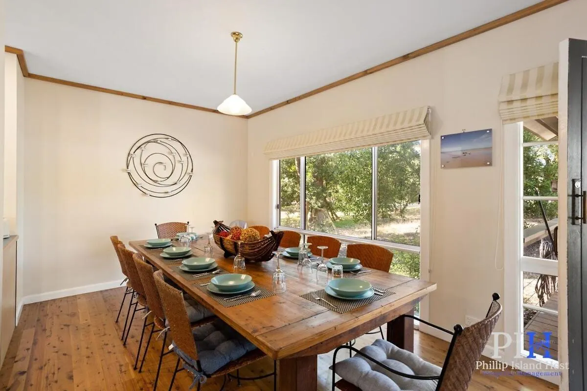 Sandy Bay Getaway W 4 Bdr