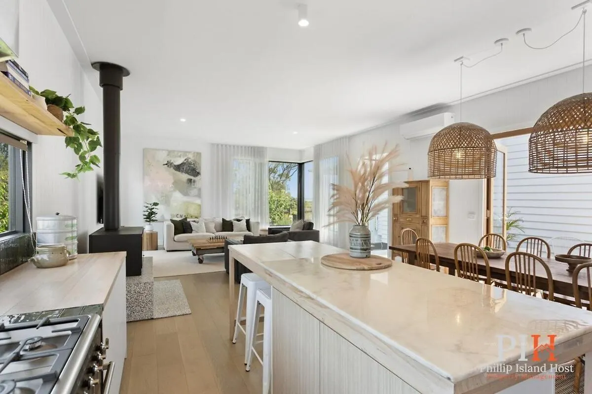 Charming 4 Bedroom Retreat Newhaven