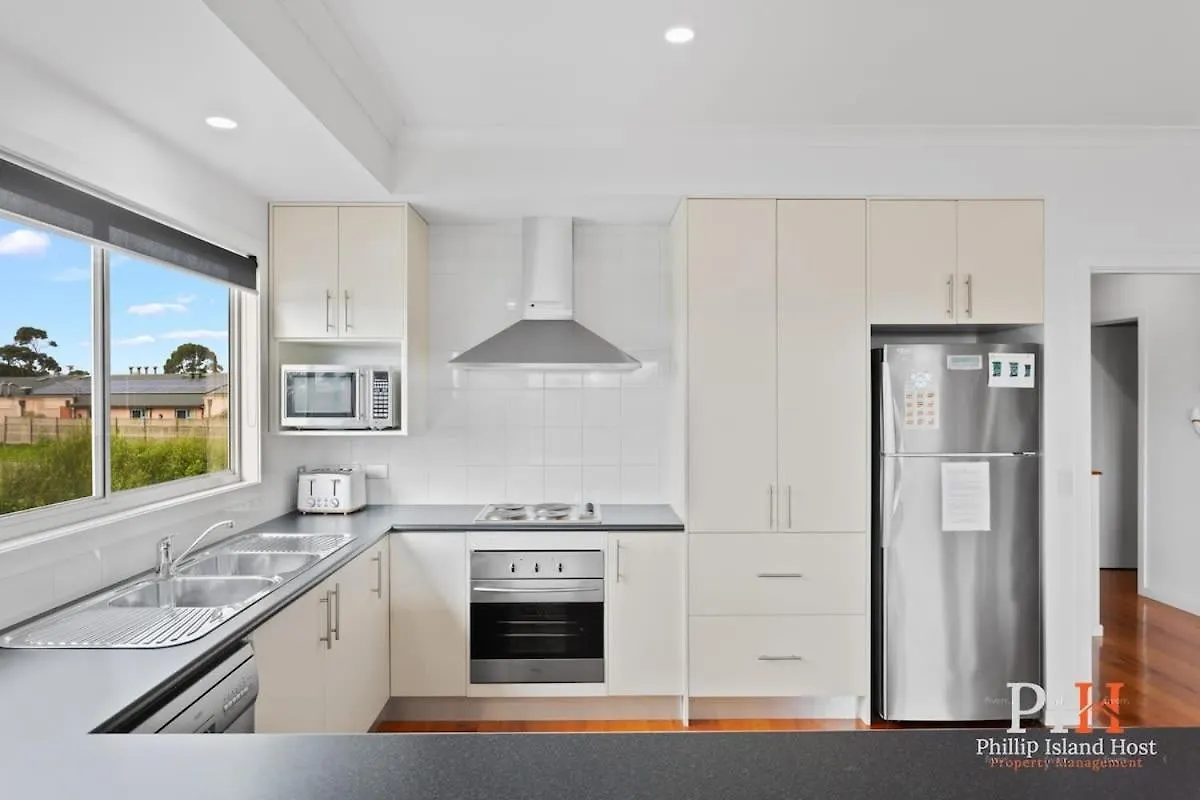 Spacious 4-bd In Sleeps 8