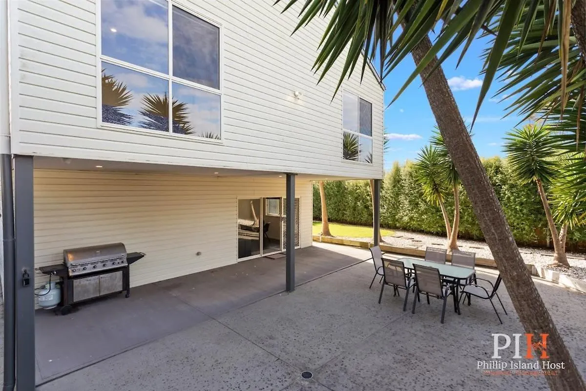 Holiday home Spacious 4-bd In Sleeps 8 *