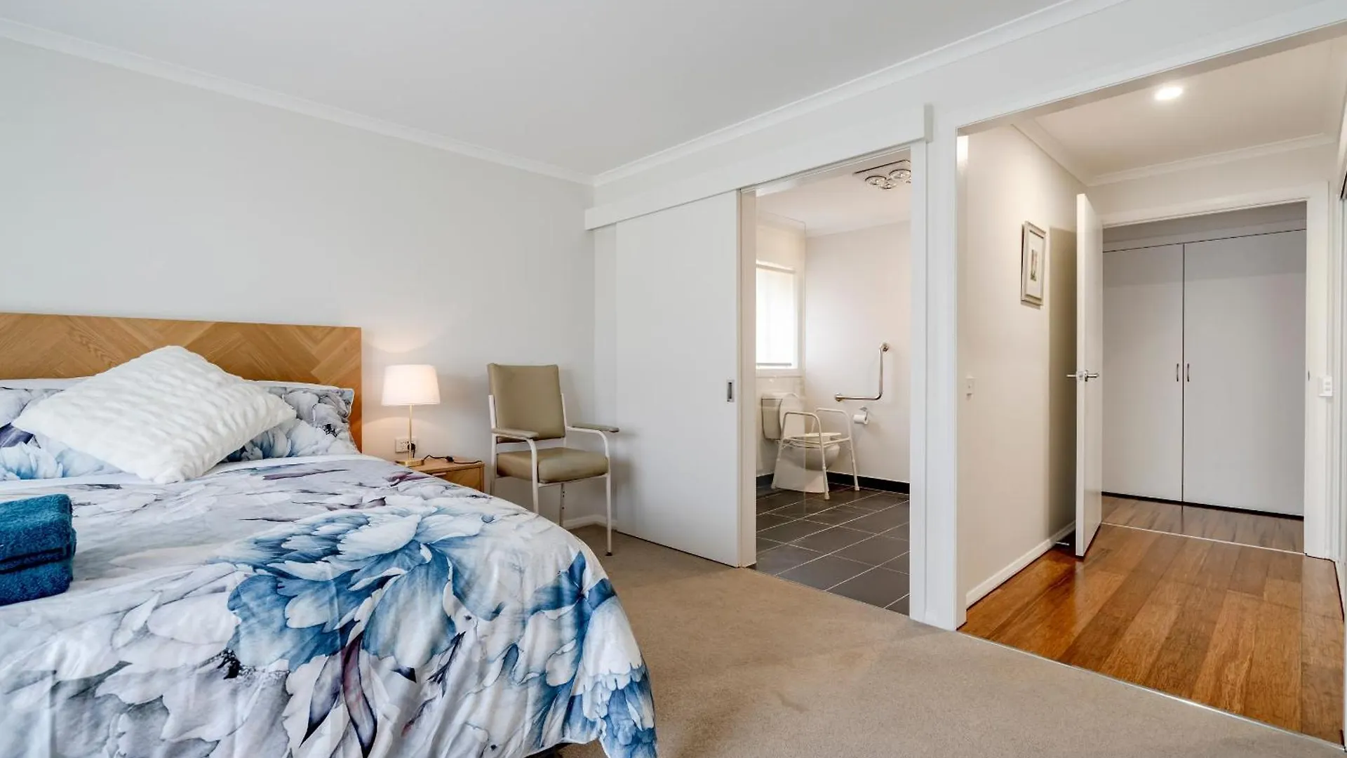 Holiday home Currawong At *