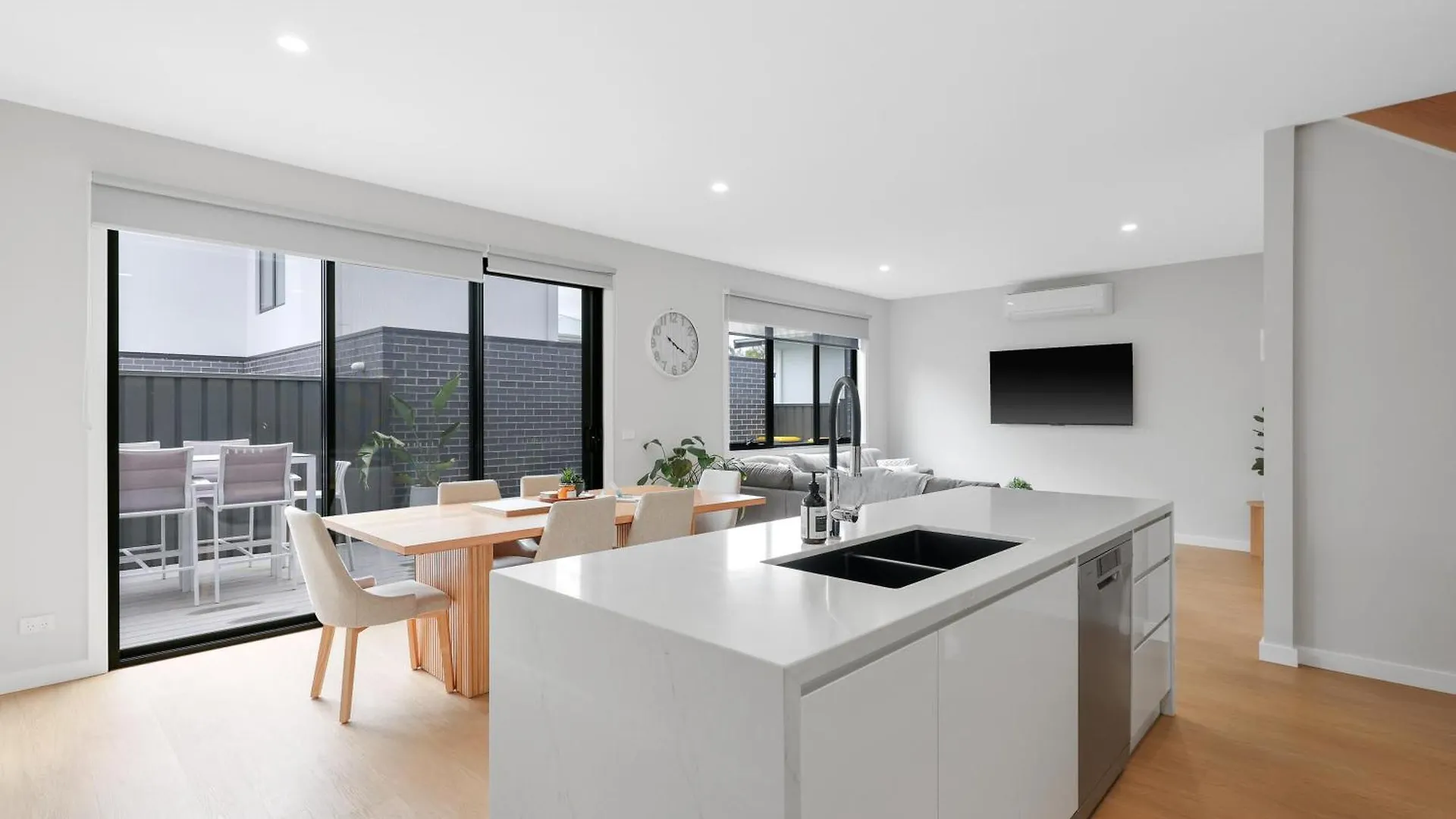 Church Street Retreat By Ready Set Cowes