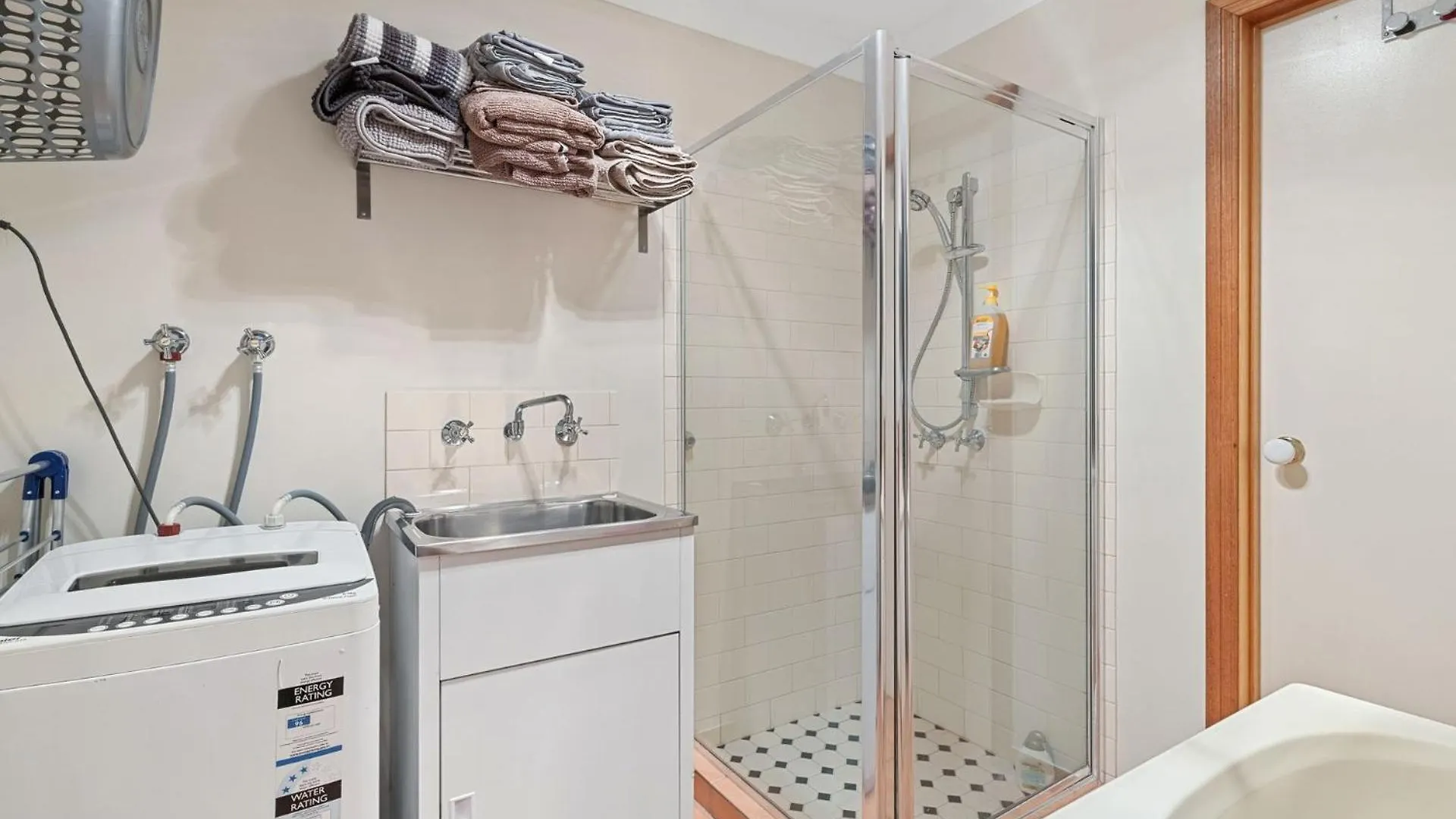 Apartment 2 At 8-10 Forrest Avenue