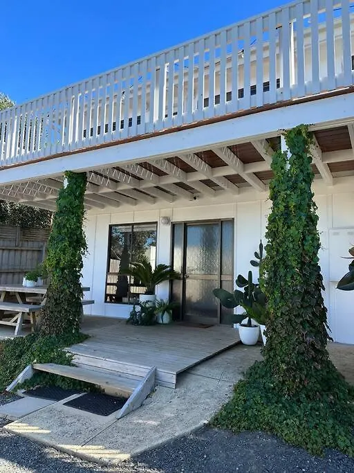 Seaside Shakabode Retreat W Lovely Bay Views Holiday home Surf Beach