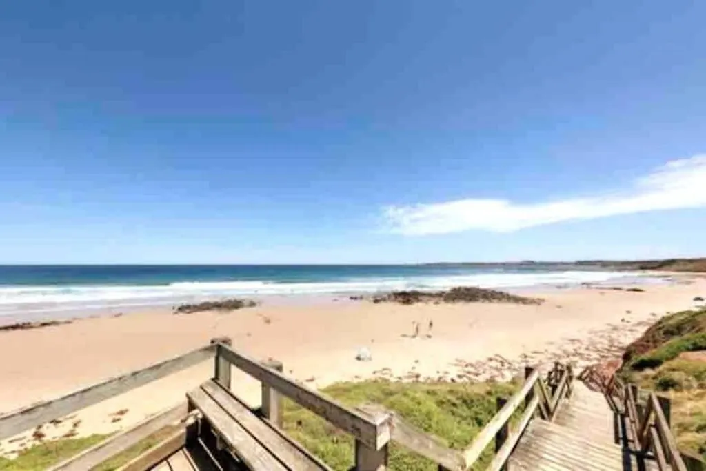 Seaside Shakabode Retreat W Lovely Bay Views Holiday home *