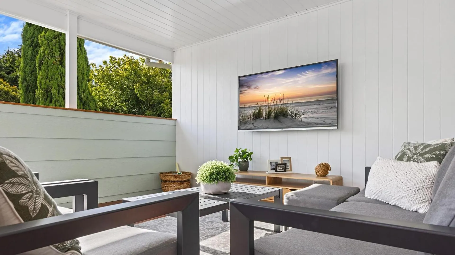 Seaside Escape, Holiday home