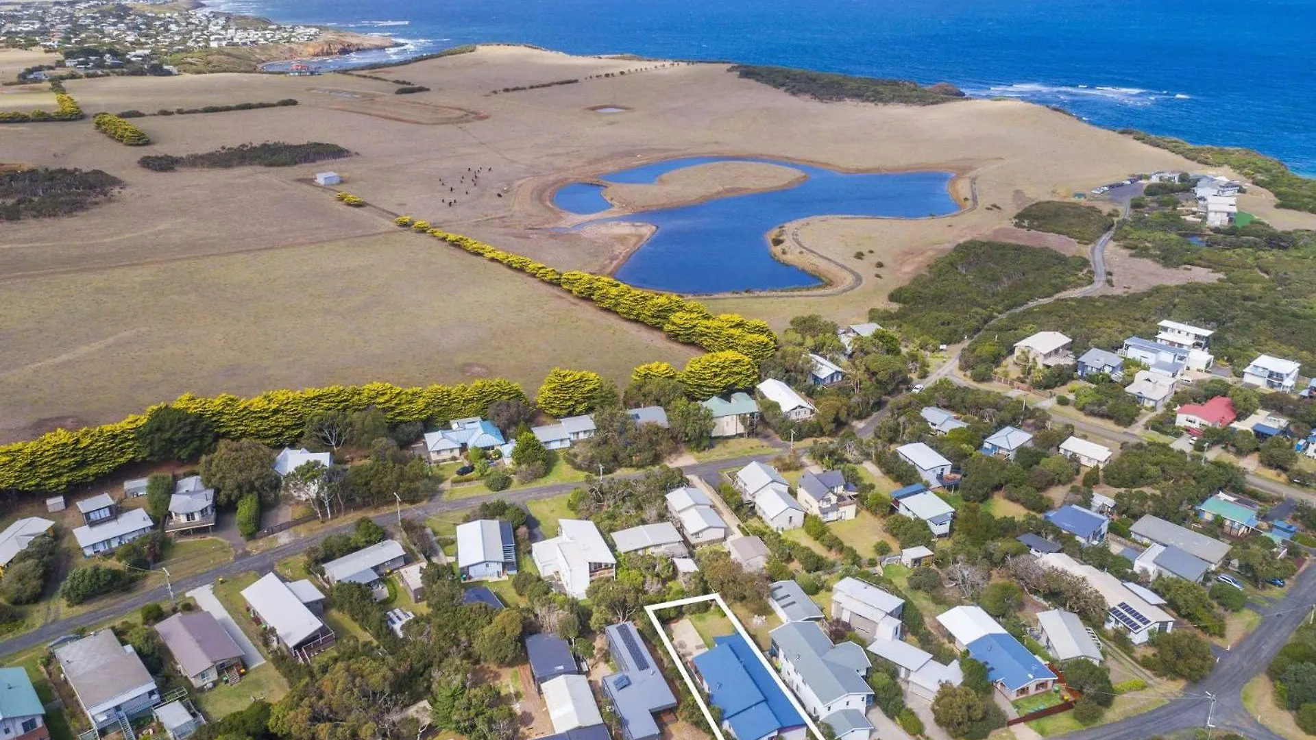 37 Barramundi Ave, Smiths Apartment *