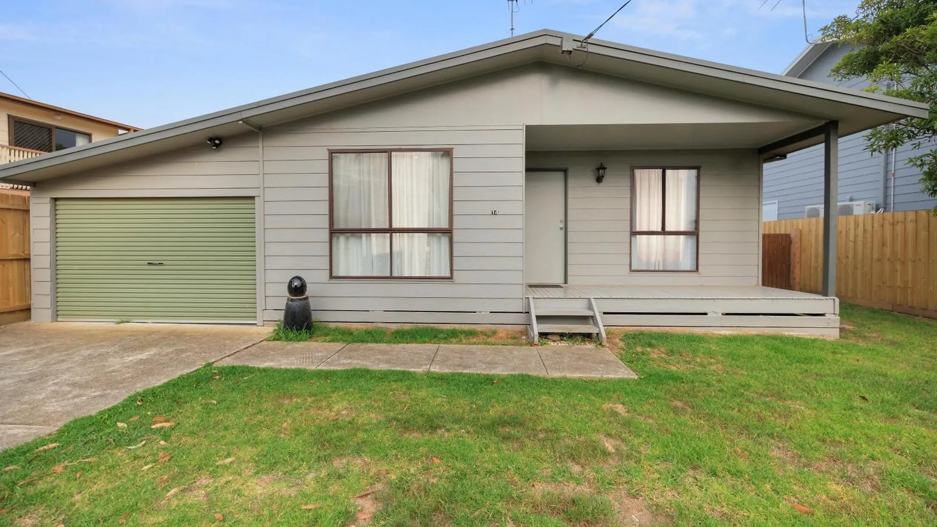 14 Lansell Road, Apartment