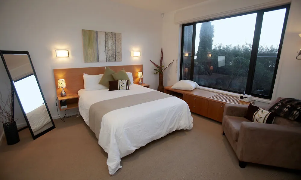 Hilltop Phillip Island (adults Only) Aparthotel 4*