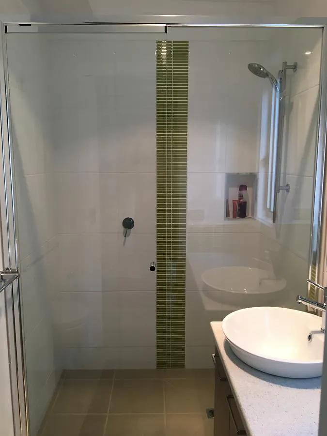 Holiday home Grand Escape Mckenzie - Solar Heated Pool Wifi, Netflix 5 Bdrm 4bthrm, Free 8kw Ev Chging *