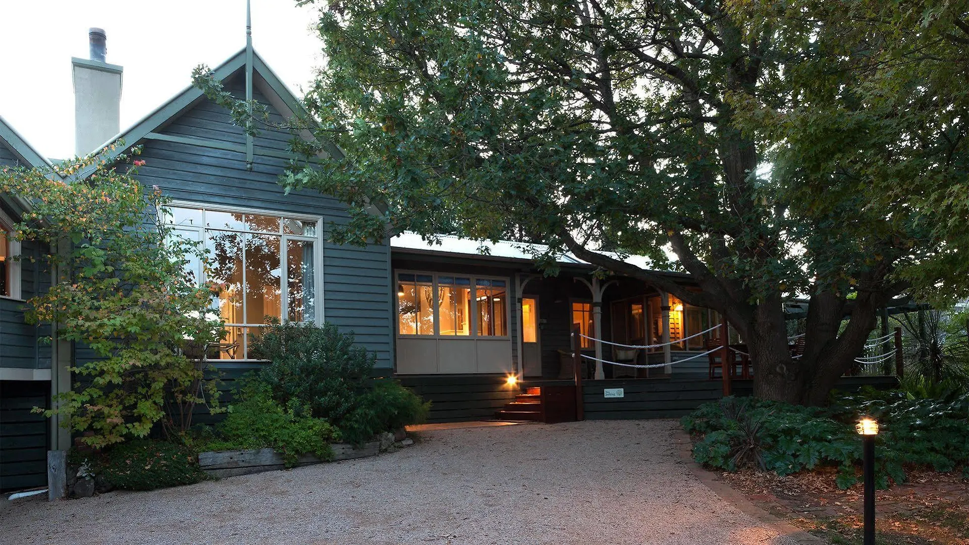 B&B Oak Tree Rhyll