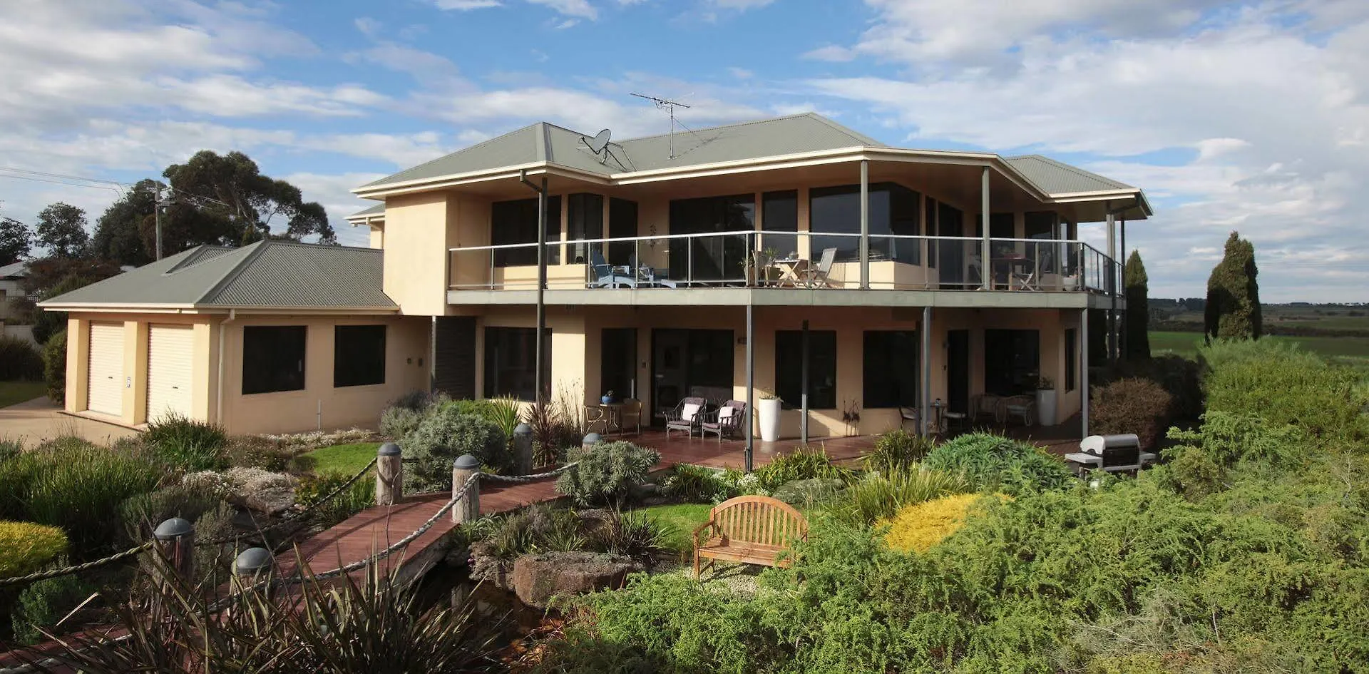 Hilltop Phillip Island (adults Only) Aparthotel